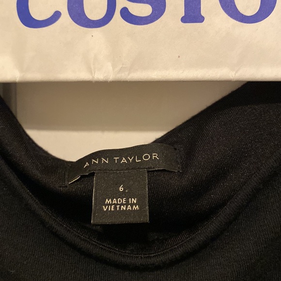 Black dress long sleeved. Elastic waist. - Picture 3 of 6